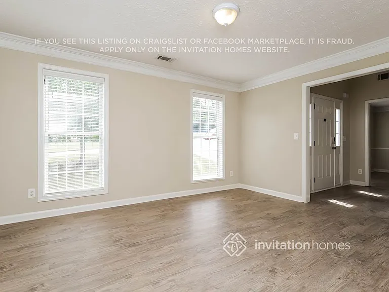 6658 Point Of Woods Dr — Photo 6