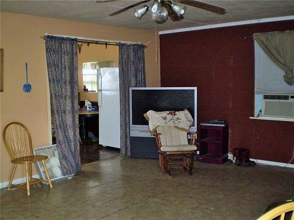 2nd image of 4755 County Road 2714