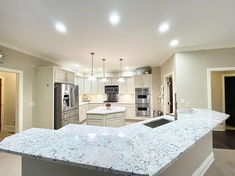 8034 Balmoral Ct — Photo 11