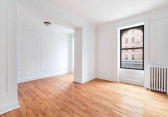 3rd image of 60 W 76th St APT 2B