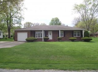 805 E Grove Ave, Effingham, IL 62401
