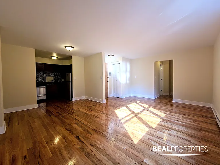 1446 N Dearborn St — Photo 16