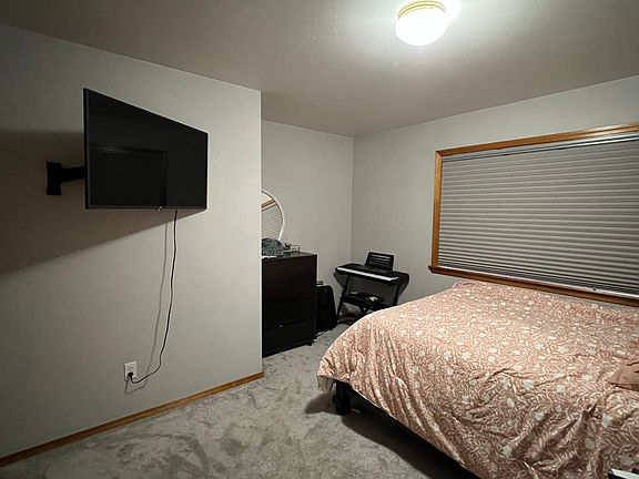 5th image of 6433 E Sarazen St SE
