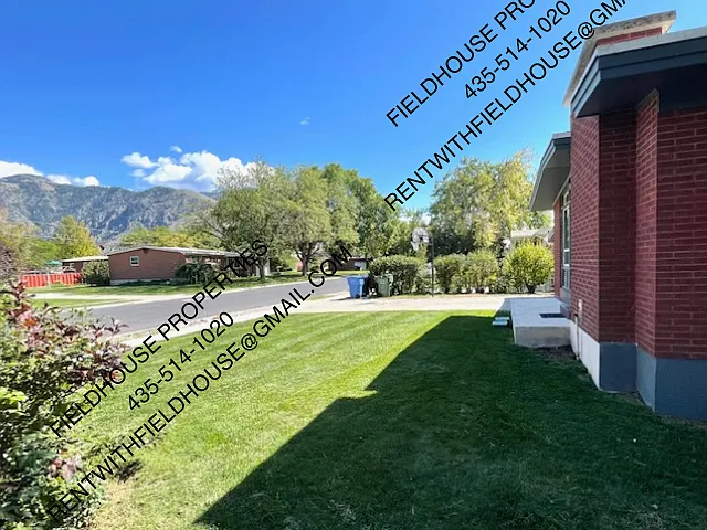 1077 Rose St — Photo 30