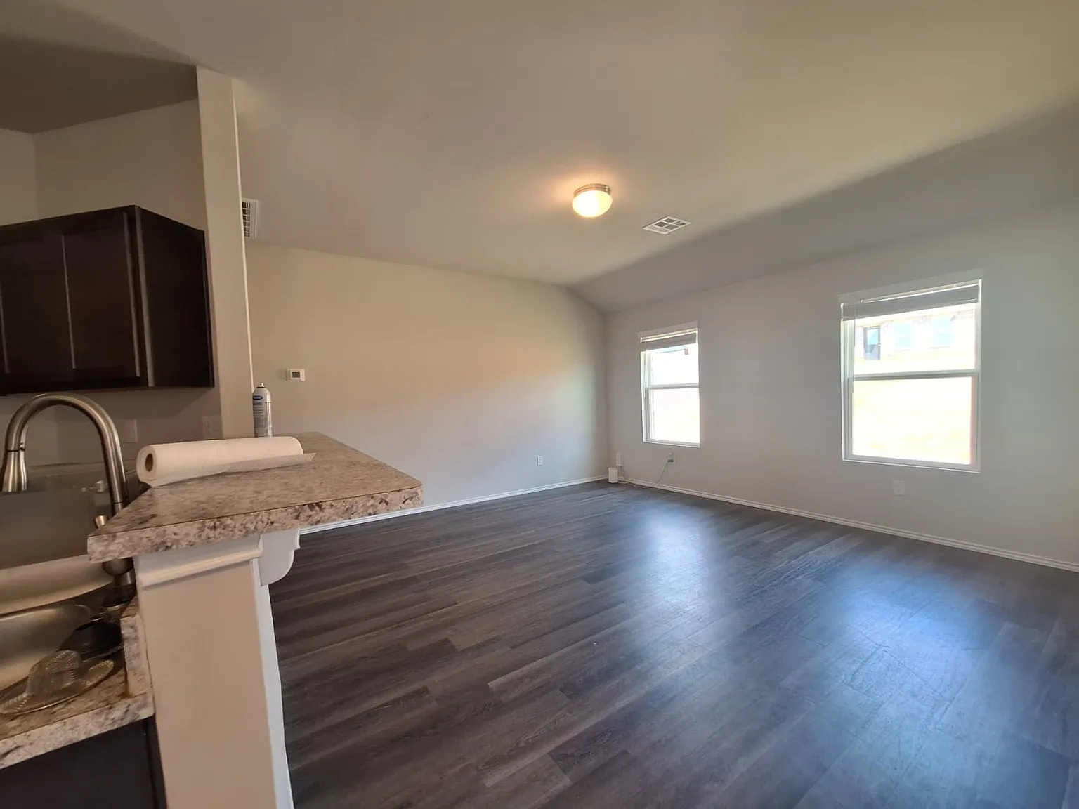 3 bed, 1420 sqft, $1,595 — Photo 3