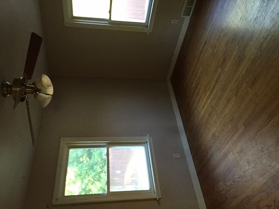 4th image of 3919 Lincoln Way W