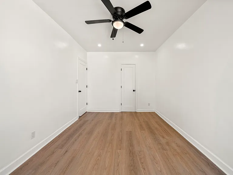 170 Cedar St #1 — Photo 9