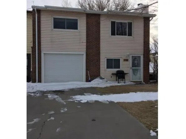 314 E Miller St, Rawlins, WY 82301