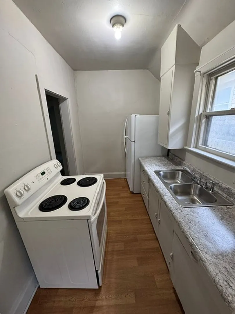 308 W Creighton Ave. — Photo 4