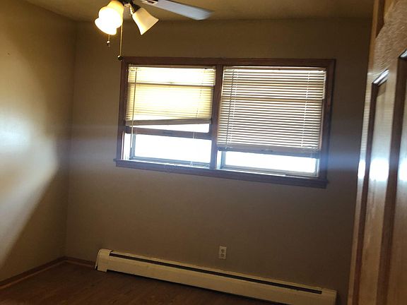 2nd image of 3049 Grand St NE