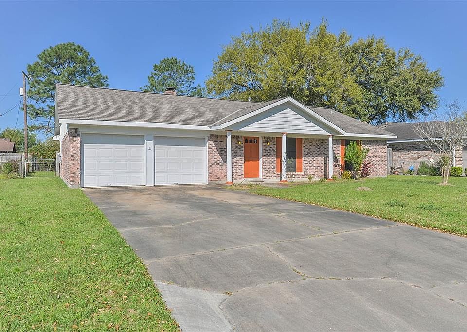 1st image of 1612 Parkway Dr