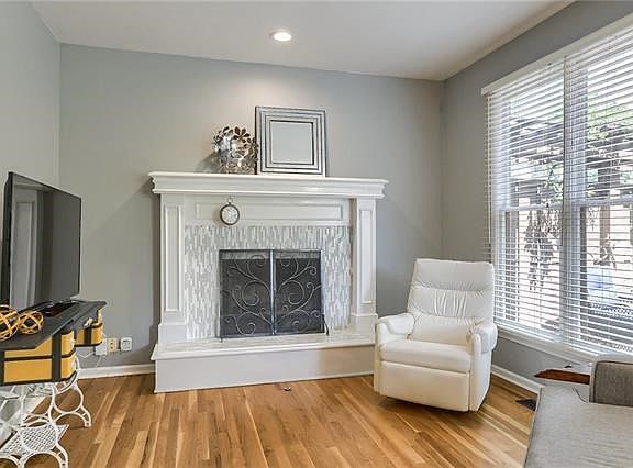 5th image of 13122 W 131st St
