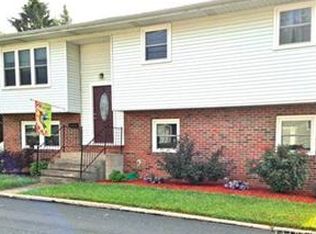 3925 Chew St, Allentown, PA 18104