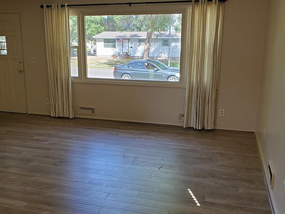 3rd image of 2240 Pueblo Dr
