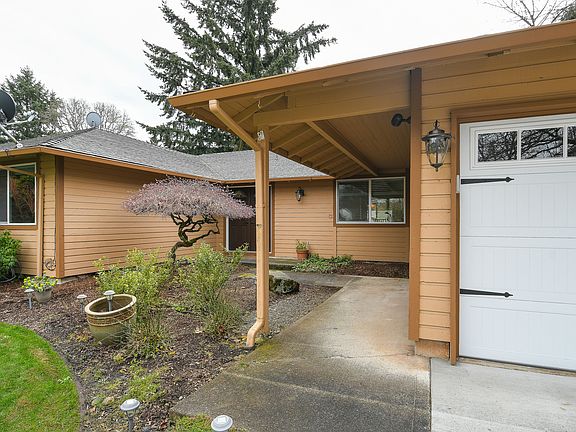 2nd image of 12607 SE McGillivray Blvd