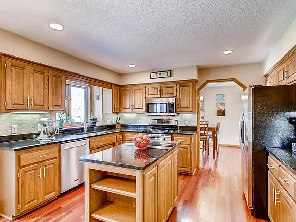 5th image of 1326 W Royal Oaks Dr