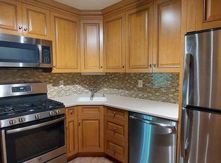 1190 Richmond Rd, Mahwah, NJ 07430