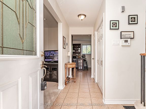 5th image of 86 Clarence St