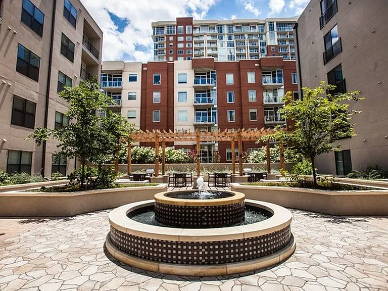 Outdoor Lounge + Fountain