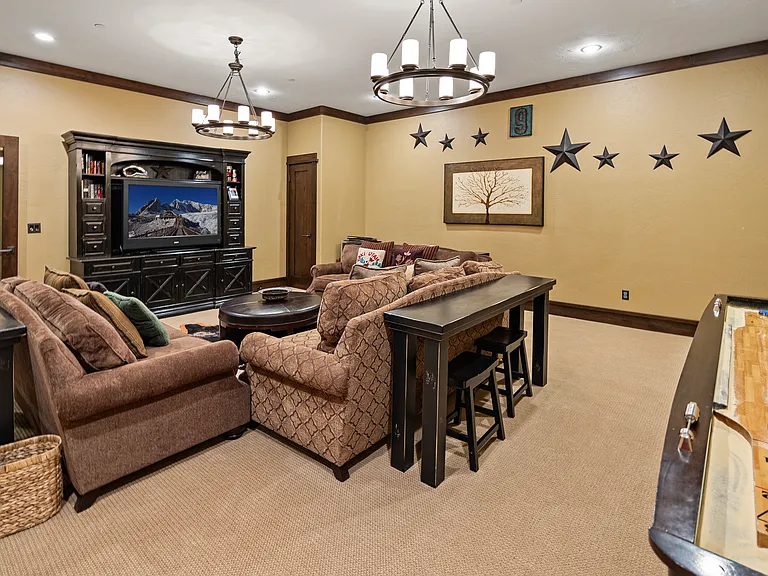 8895 Empire Club Dr — Photo 16