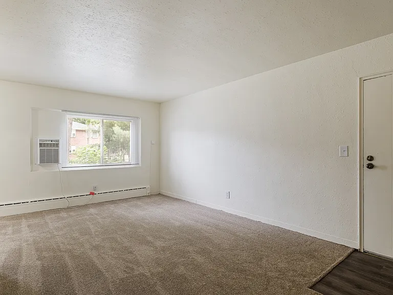 1457 Burke Ave NE — Photo 21