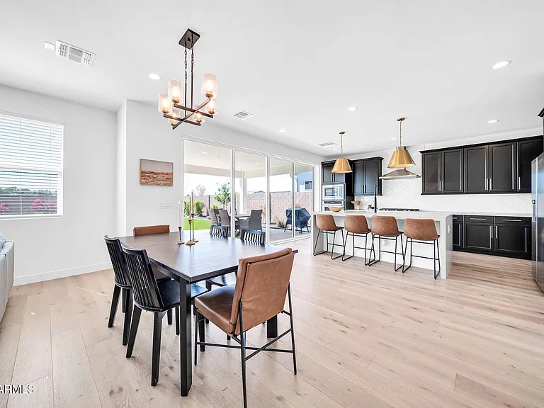 17329 W Gretna St — Photo 3