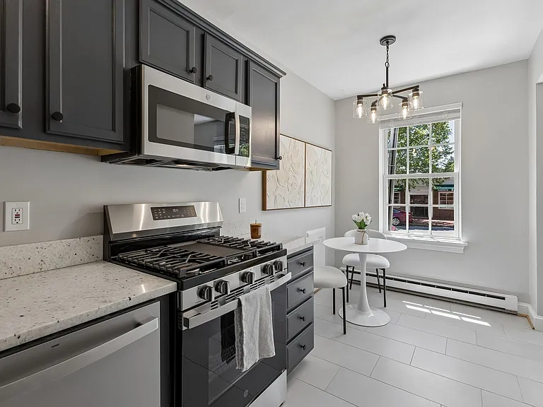 715 S Washington St — Photo 14