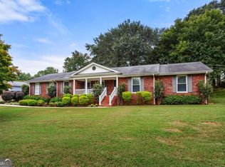 1749 Rangewood Dr, Lilburn, GA 30047