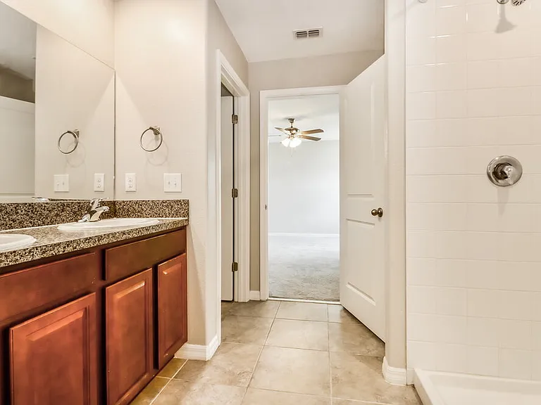 10153 Golden Wonder Ln — Photo 11