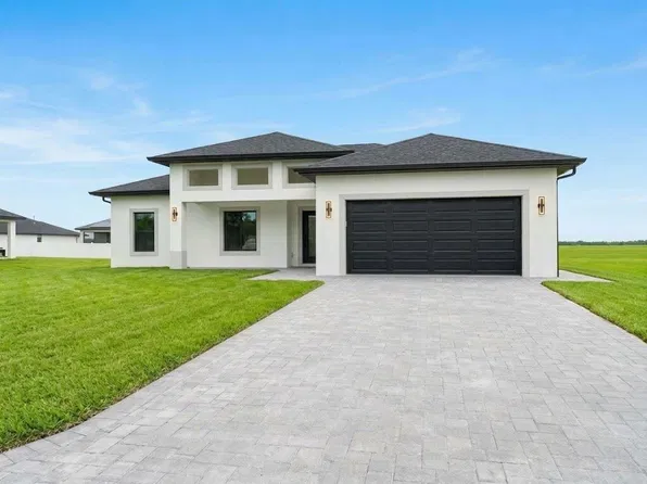 2405 CONWAY Avenue N, Lehigh Acres, FL 33971