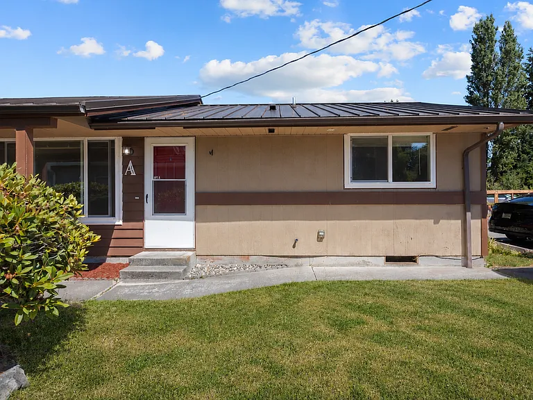 6506 Commercial Ave — Photo 20