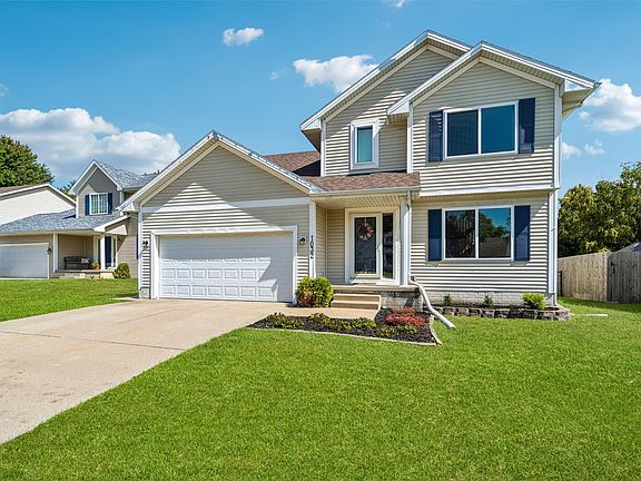 2nd image of 1032 S 50th Pl