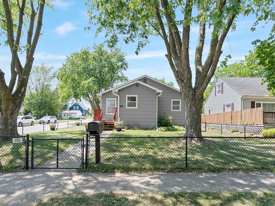 900 2nd Ave NE, Oelwein, IA 50662 Zillow