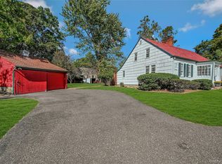 147 N Country Road, Mount Sinai, NY 11766