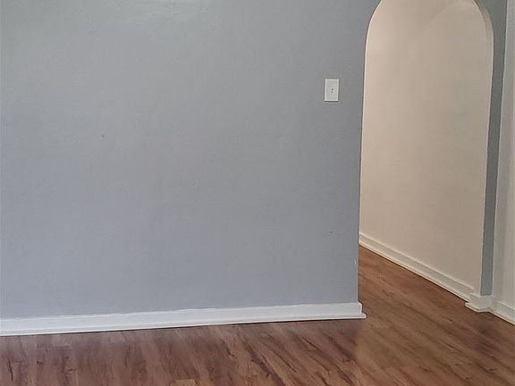 7326 Burton Living Room 2