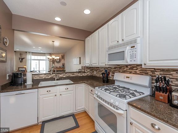 3rd image of 1544 Savanna Dr