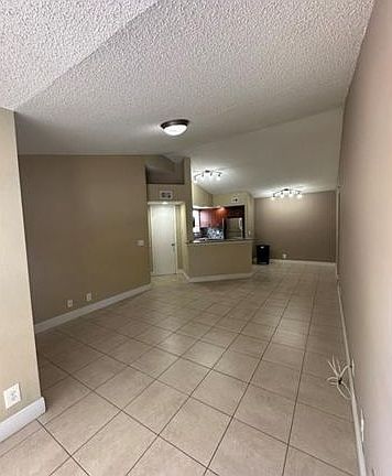 5th image of 701 Vista Isles Dr #2A