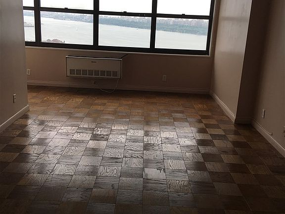 5th image of 7004 Boulevard APT 30C