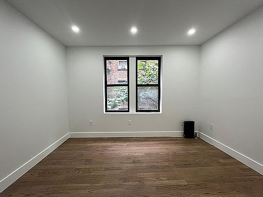 5th image of 69 Pinehurst Ave APT 2C
