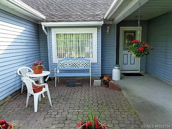 4th image of 42 Sheffield Dr