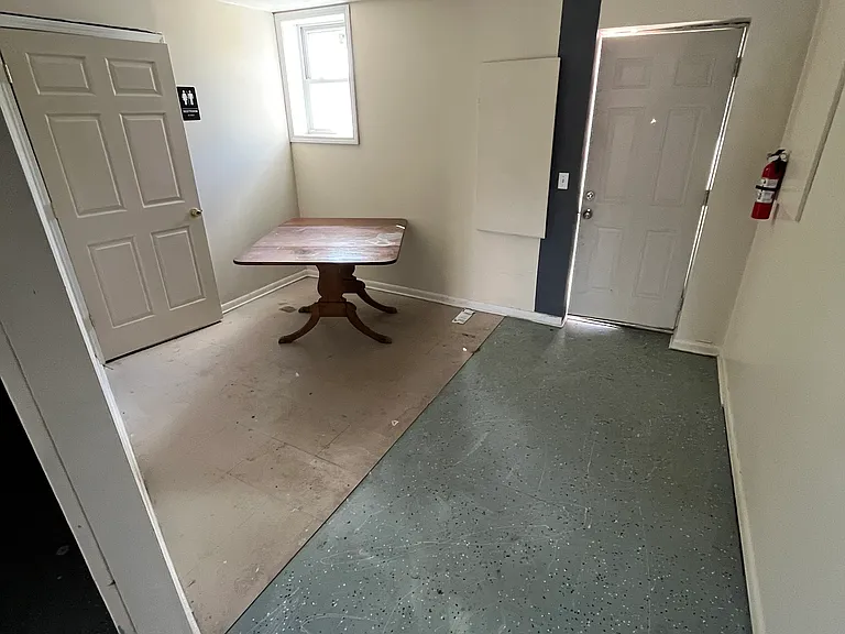 112 E Main St #1 — Photo 6