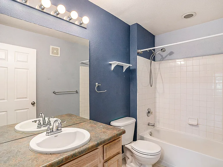 1461 S Danube Way — Photo 15