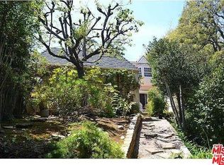 1126 Chautauqua Blvd, Pacific Palisades, CA 90272