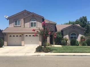 1157 Tuscany Dr, Dinuba, CA 93618