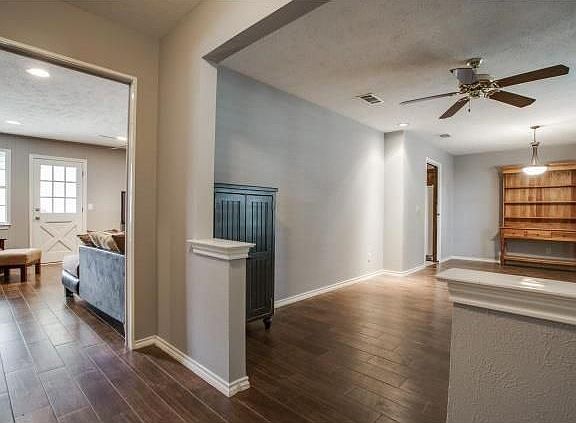 5th image of 2704 Leameadow Dr