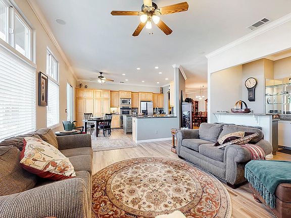5th image of 2216 Eagle Dr