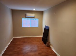 19021 Miranda St #C, Tarzana, CA 91356
