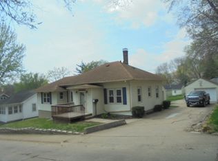 338 Thorwaldsen Pl, Clinton, IA 52732