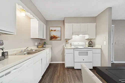 Cypress Pointe Photo 1