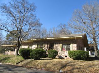 201 W Kingston St, Laurel, MS 39440